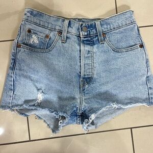 Levi's 
501® ORIGINAL FIT HIGH RISE WOMEN'S
SHORTS